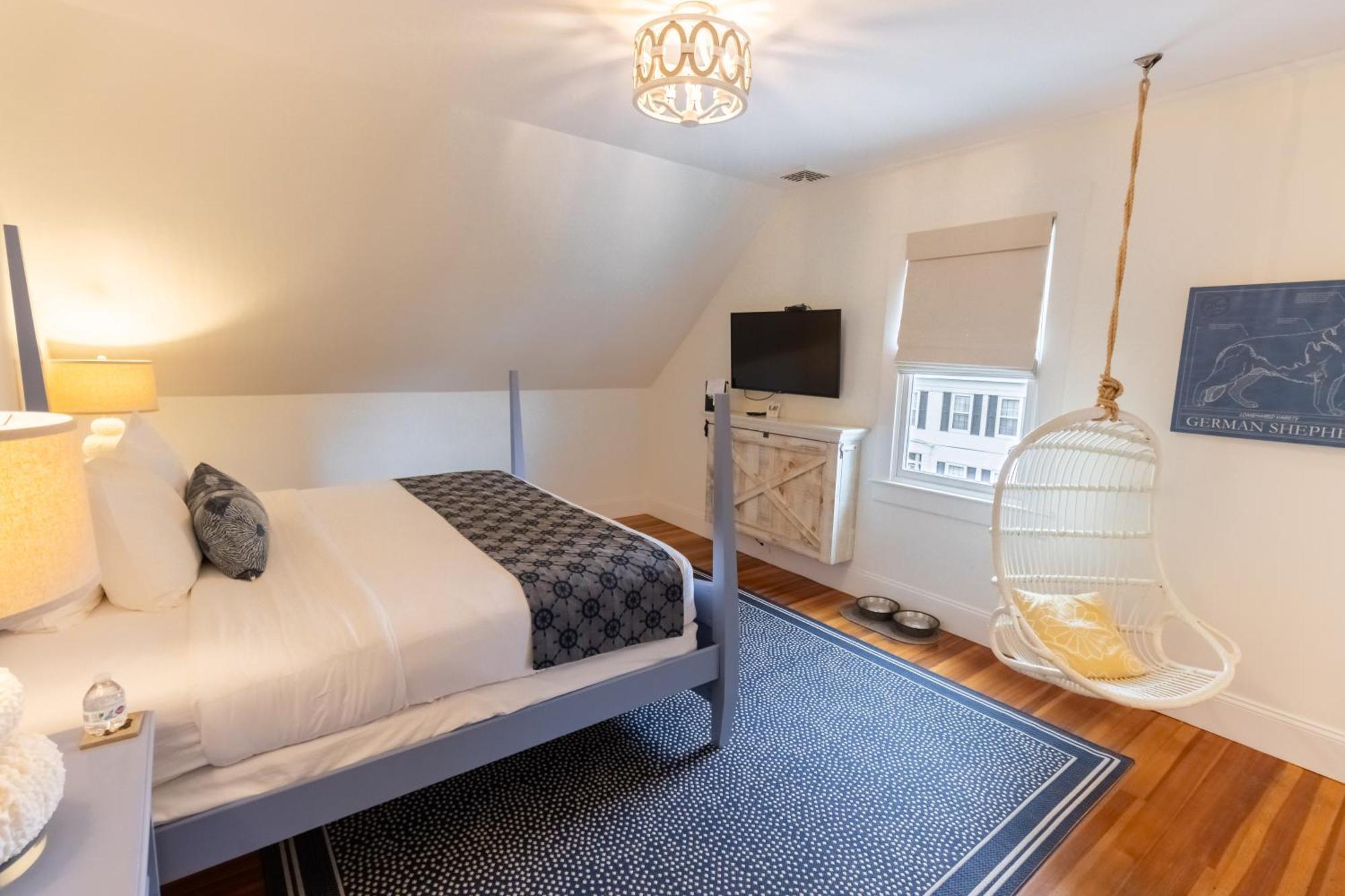 Paws On Pelham (Adults Only) Bed and Breakfast Newport Tower Eksteriør billede