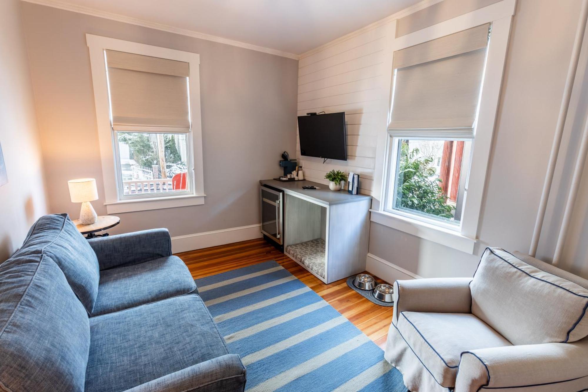 Paws On Pelham (Adults Only) Bed and Breakfast Newport Tower Eksteriør billede
